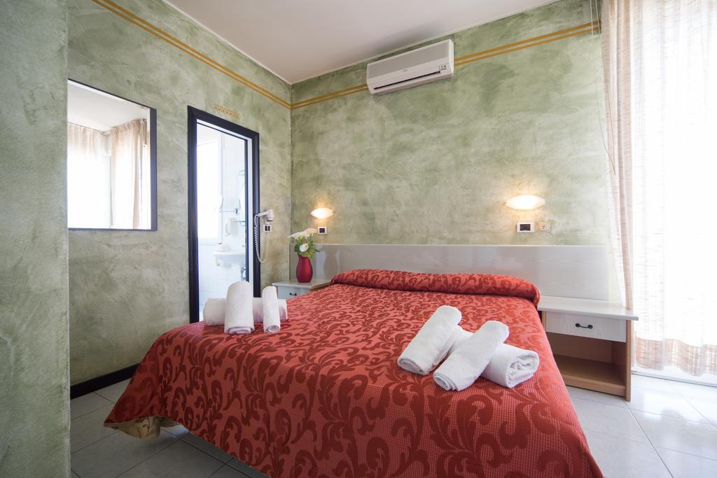 Amba Hotel Rimini Bagian luar foto