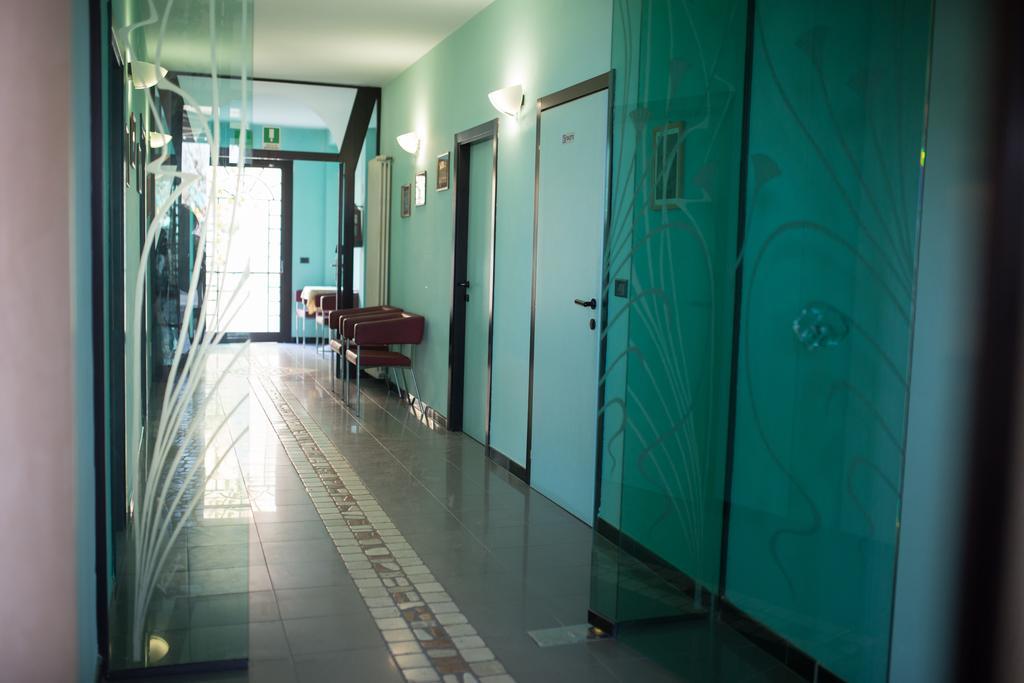 Amba Hotel Rimini Bagian luar foto