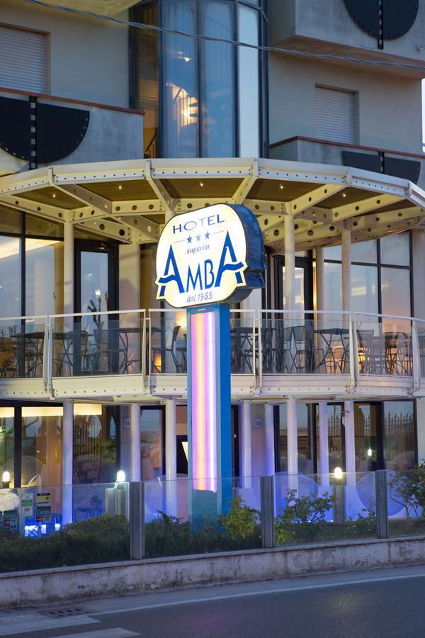Amba Hotel Rimini Bagian luar foto