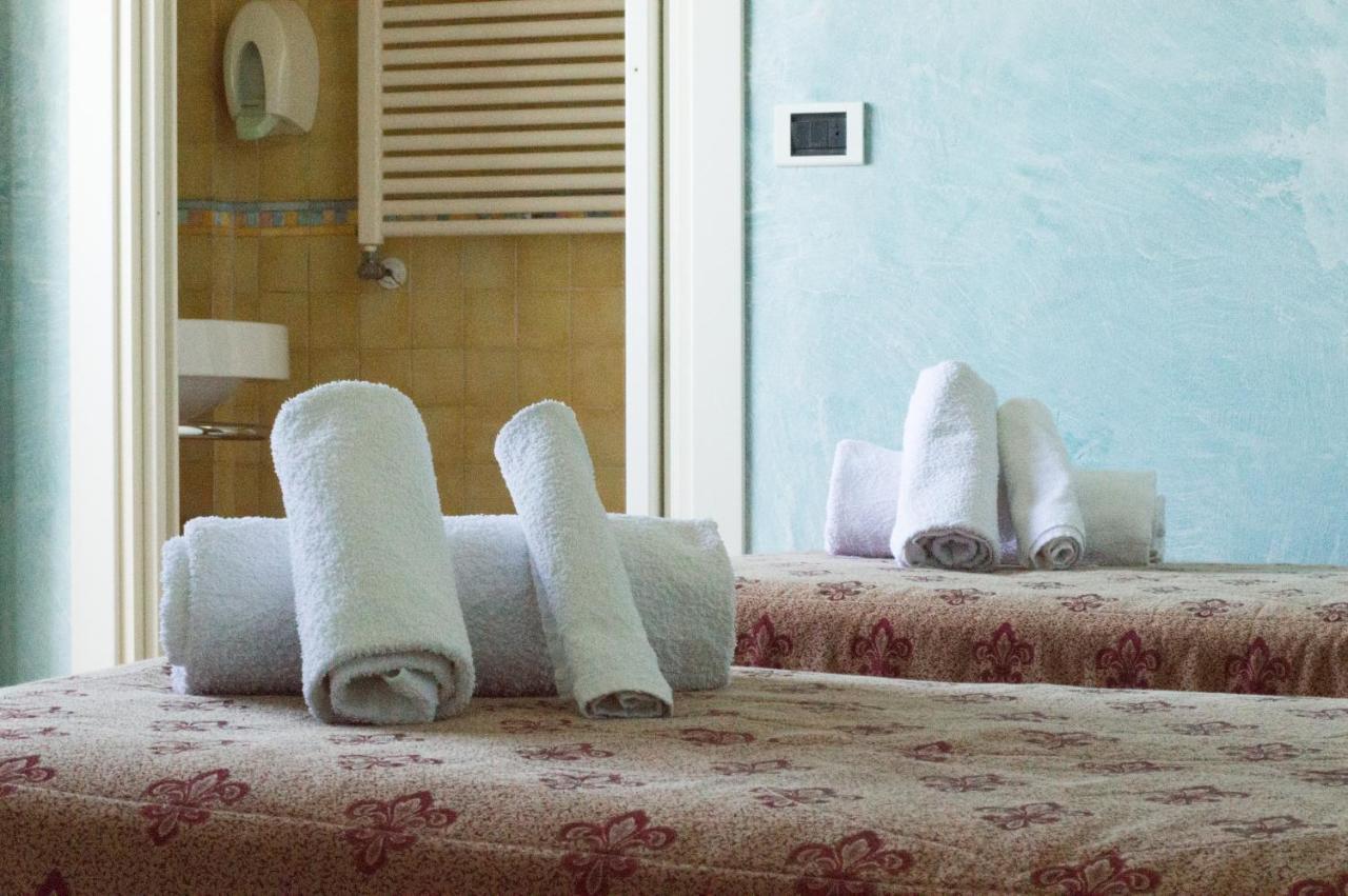 Amba Hotel Rimini Bagian luar foto