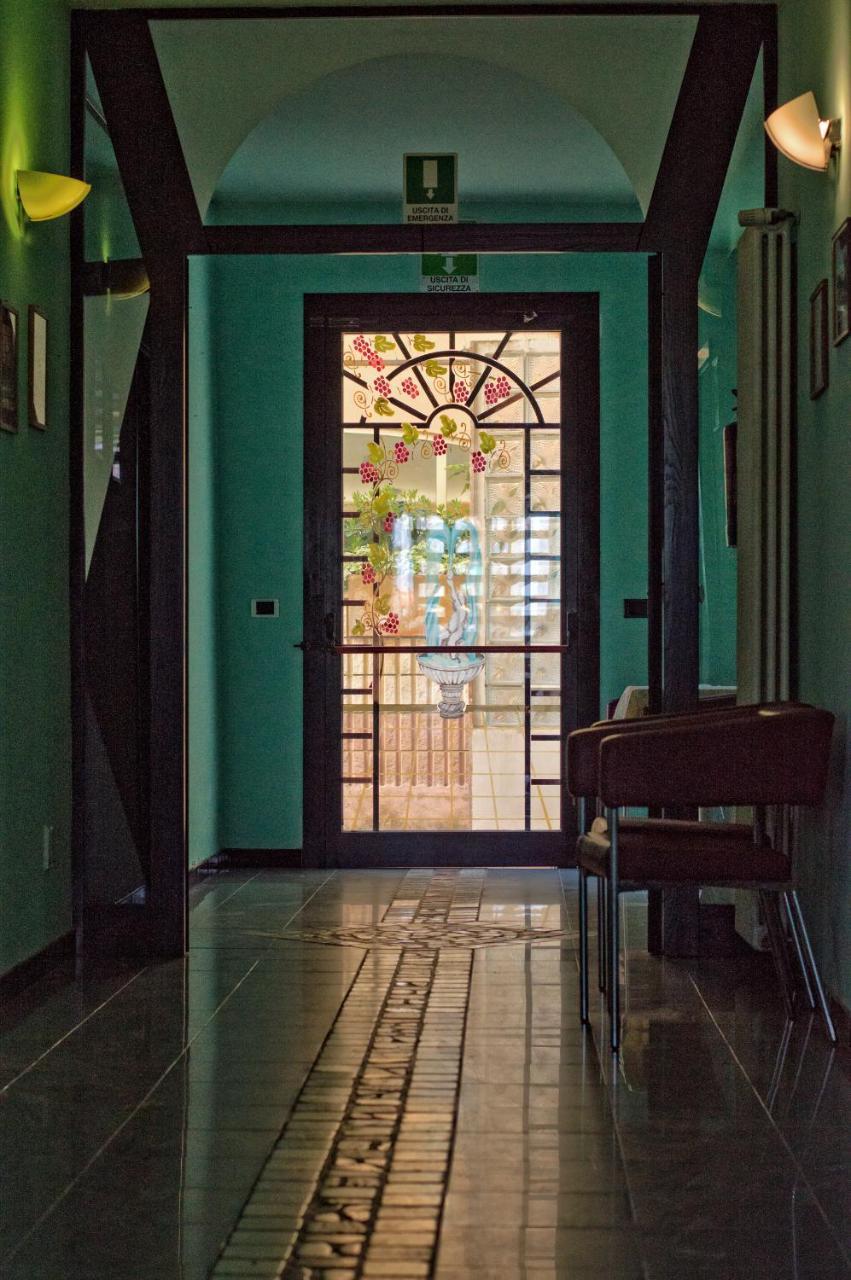 Amba Hotel Rimini Bagian luar foto